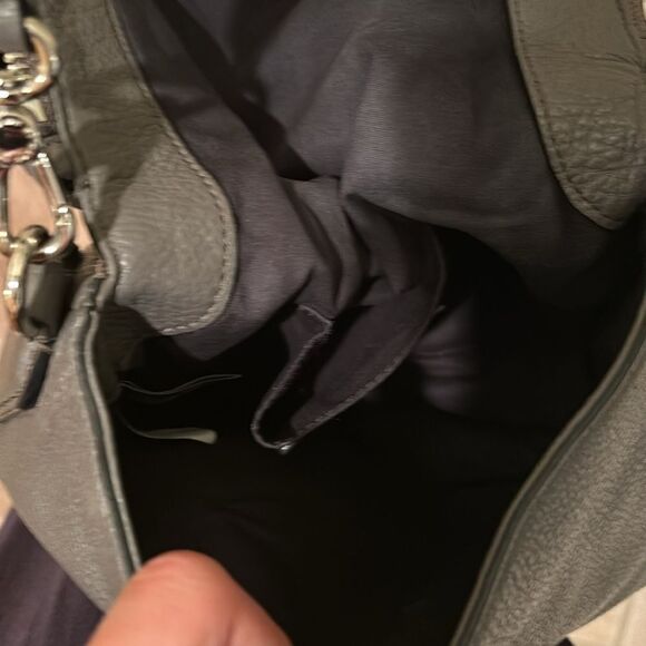 Marc by Marc Jacobs grey leather pebbled crossbody purse - Picture 12 of 16